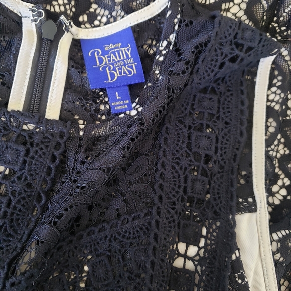 Disney's Beauty and the Beast Juniors' Lace Shift Dress - Picture 4 of 7